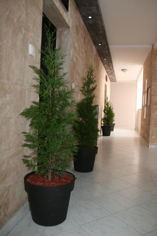 Lola Apartments Баня-Ковиляча Экстерьер фото